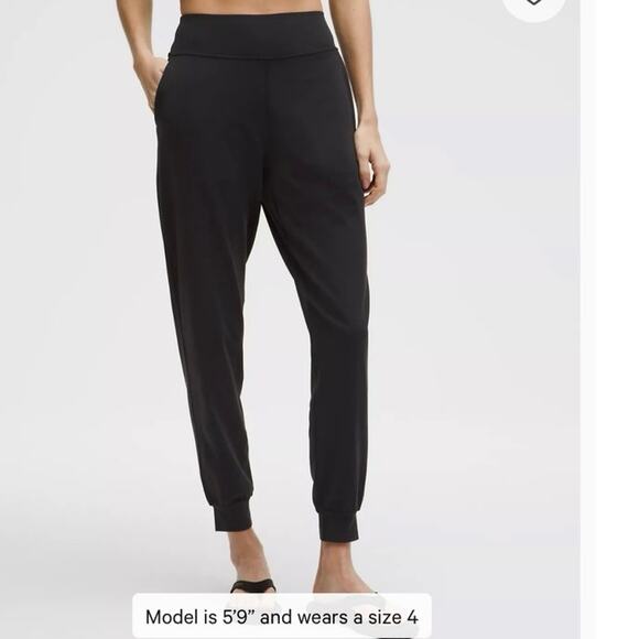 lululemon Align™ High-Rise Jogger Regular updated fit size 6 lightweight - Picture 2 of 14